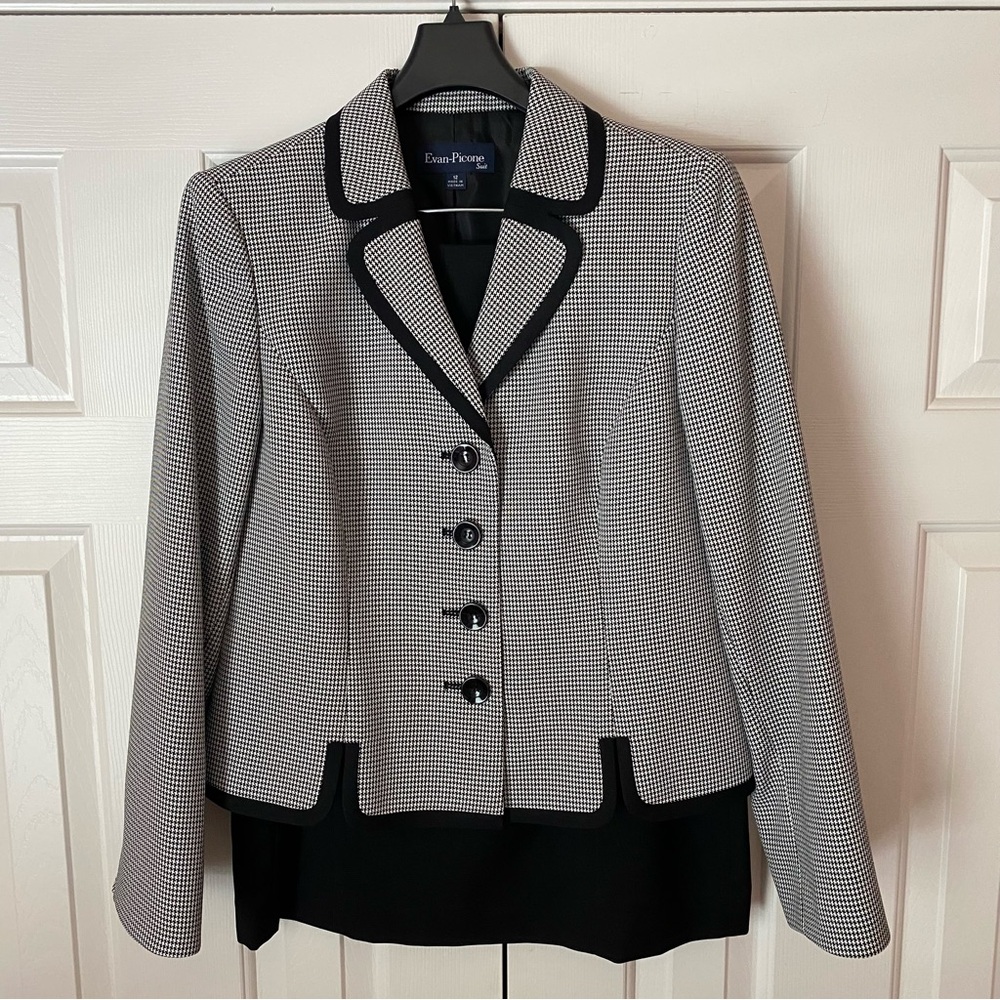 Evan Picone Black and White Suit Tailored Elegance